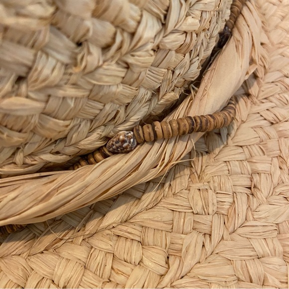 SCALA Straw Hat with Raffia + Puka Shell Hat Band - Picture 5 of 9